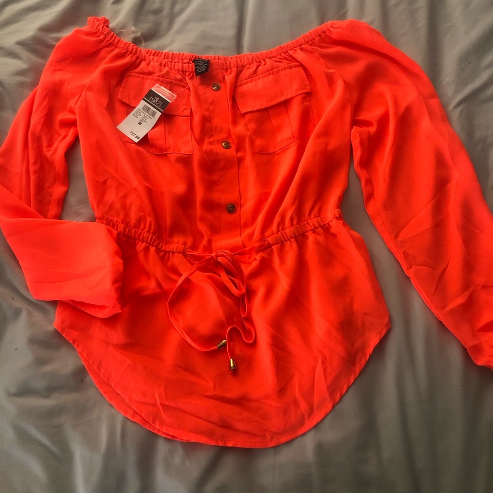 Long sleeve off the shoulder